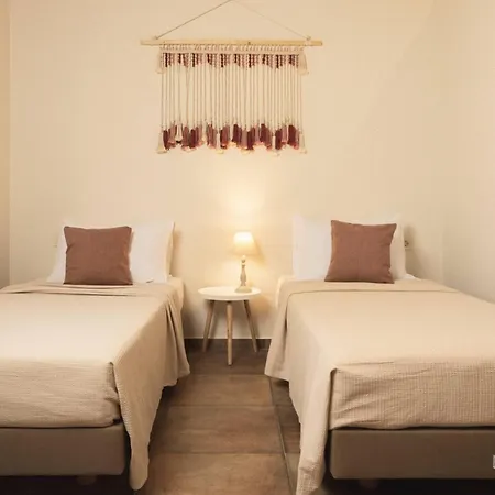 Marvelous Zakynthos | 2 Bedrooms | Hisui | Spacious Sun Terrace | Private Pool With Integrated Jacuzzi | Bbq | Kydoni Vilă *