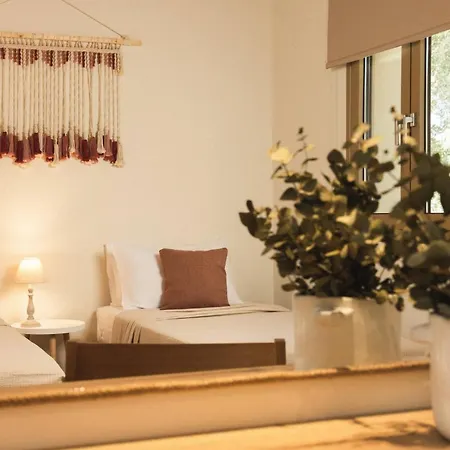 Marvelous Zakynthos | 2 Bedrooms | Hisui | Spacious Sun Terrace | Private Pool With Integrated Jacuzzi | Bbq | Kydoni Vilă