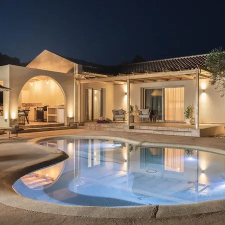 Marvelous Zakynthos | 2 Bedrooms | Hisui | Spacious Sun Terrace | Private Pool With Integrated Jacuzzi | Bbq | Kydoni Vilă Gaitani